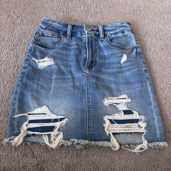 American Eagle Outfitters Dresses & Skirts - American Eagle curvy hi rise Denim mini Skirt size 00